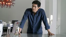 Henry Golding als Sean Townsend