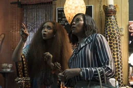 Sister (Erykah Badu, l.); Alison "Ali" Davis (Taraji P. Henson, r.)