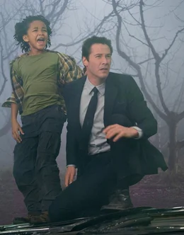 Jacob Benson (Jaden Smith, l.); Klaatu (Keanu Reeves, r.)
