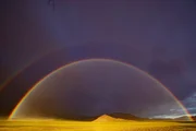 Regenbogen in Dsawchan-Aimag, Mongolei Regenbogen in Dsawchan-Aimag, Mongolei