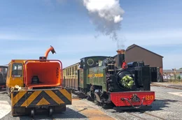 Vale of Rheido Railway startet in Aberystwyth.