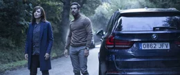 Laura (B&aacute;rbara Lennie) und Adri&aacute;n Doria (Mario Casas)