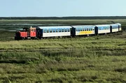 Zug in Richtung Bahnhof Wangerooge am Nachmittag. Zug in Richtung Bahnhof Wangerooge am Nachmittag.
