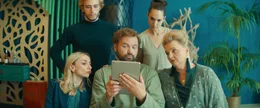 v.li.: Gitti Hillmaier (Julia Edtmeier), Konrad (Philipp Doboczky), Georg Hillmaier (Thomas Stipsits), Sandra (Agnes Hausmann), Josefine Ferstl (Ulrike Beimpold).