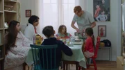 Für ein schönes Wochenendfrühstück mit der ganzen Familie hat sich Sverre (Rolf Kristian Larsen) viel Mühe gegeben.