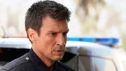 John Nolan (Nathan Fillion) ist auf dem Weg zu einem Einsatz. John Nolan (Nathan Fillion) ist auf dem Weg zu einem Einsatz.