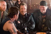Die "Del Fuegos" (M.C. Gainey, r., Kevin Durand, l. und Ray Liotta, 2.v.l.), eine echt harte Motorradgang, sind alles andere als begeistert &uuml;ber die Bekanntschaft der M&ouml;chtegern-Easy-Rider Woody, Dudley, Doug (Tim Allen, 2.v.r.) und Bobby ...