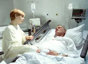 Josephine Mantey (Britta Harms) trifft in der Waldner-Klinik ihren Vater (Horst Buchholz). Sie ist die uneheliche Tochter von Herrn von Braun und er hat sie nur ein einziges Mal als kleines Kind gesehen.
