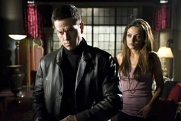 Max Payne (Mark Wahlberg) und Mona Sax (Mila Kunis)
