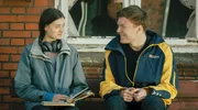Gemeinsame Vergangenheit: Wienke (Philine Schm&ouml;lzer, li.) und Sten (Philipp Jacob, re.) kennen sich aus Kindheitstagen.