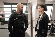 Daniel _Hondo_ Harrelson (Shemar Moore), Stephanie Sigman (Jessica Cortez)