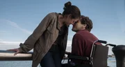 Erin (Tatiana Maslany, l.); Jeff Bauman (Jake Gyllenhaal, r.)