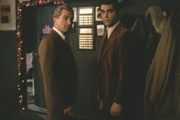 L-R: James Conway (Robert De Niro), Henry Hill ( Ray Liotta)