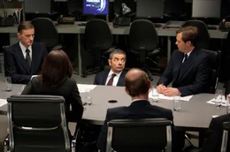 Johnny English (Rowan Atkinson, m.).