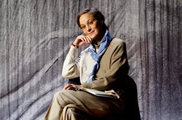 Jeanette Hain als Ingrid Benedict, Tochter von Robert Lembke.