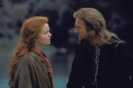 Der Ritter Bowen (Dennis Quaid, r.) ahnt nicht, dass der redselige Feuerspucker, mit dem er sich angefreundet hat, eben jener ist, der den Prinzen einst rettete, und wie Bowen denkt dessen Seele verdorben hat. Erst die Rebellentochter Kara (Dina Meyer, l.) &ouml;ffnet ihm die Augen ...