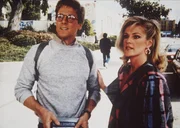 Als sich der Student Brian Benedict (John Allen Nelson, l.) weigert, Francine (Martha Smith, r.) wichtige Papiere wiederzugeben, die sie ihm in ihrer Verzweiflung anvertraut hatte, riskiert er Kopf und Kragen ... Als sich der Student Brian Benedict (John Allen Nelson, l.) weigert, Francine (Martha Smith, r.) wichtige Papiere wiederzugeben, die sie ihm in ihrer Verzweiflung anvertraut hatte, riskiert er Kopf und Kragen ...