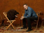 (2. Staffel) - Mike Baxter (Tim Allen) ist ein ganzer Kerl. Zu Hause hat er es allerdings mit vier Frauen zu tun. Da ist Chaos vorprogrammiert.