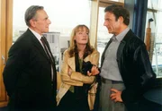 Walter Ristock (Horst Schulze, links) will, dass sein Sohn Hardy (Augustin Karmann, rechts) in sein marodes Bauunternehmen einsteigt. Dabei schmiedet Hardys Frau Laura (Susanne Batteux) ganz andere Pläne: Sie denkt an eine gemeinsame Zukunft in Amerika...