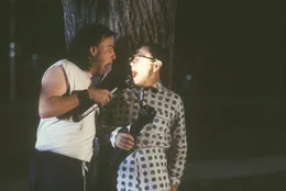 L-R: Cadet Zed (Bobcat Goldthwait) und Cadet Sweetchuck (Tim Kazurinsky)
