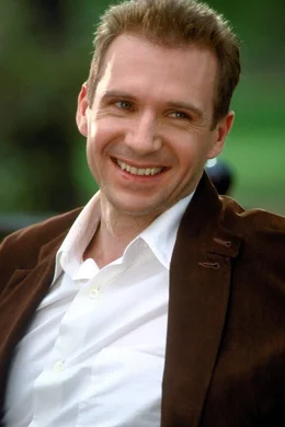 Noch ahnt Christopher Marshall (Ralph Fiennes) nicht, wer Marisa wirklich ist ...
