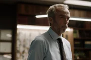 Steht vor einem grossen Problem: John Hannah als Jed Bishop