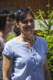 Landfrau Simone Vogler und Landfrau Susanne Krafft (hinten).