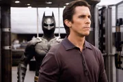 Bruce Wayne (Christian Bale) will nicht l&auml;nger Batman sein - aber er muss ...