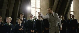 Albus Dumbledore (Jude Law).