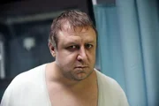 Ein Mensch der immer zu allen nett ist - Jeff (Paul Rae) scheint so zu sein. Doch House glaubt an eine Krankheit und nicht an Jeffs edlen Charakter und so muss der Patient sich sämtlichen Tests unterziehen...