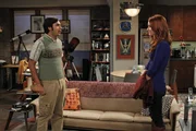 Haben Raj (Kunal Nayyar, l.) und Emily (Laura Spencer, r.) eine gemeinsame Zukunft vor sich?