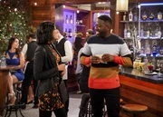 Sofia (Edy Ganem, l.); Malcolm Butler (Sheaun McKinney, r.)