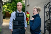 Tatort - Siebenschläfer. Martin Brambach als Peter Schnabel, Cornelia Gröschel als Leonie Winkler.
