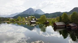 Bootsh&uuml;tten am Ausseer See.
