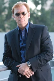 Ein spektakulärer Waffenraub beschäftigt Lt. Horatio Caine (David Caruso) und sein Team ... Ein spektakulärer Waffenraub beschäftigt Lt. Horatio Caine (David Caruso) und sein Team ...
