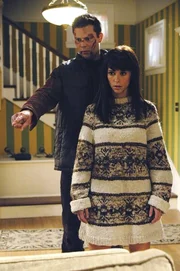 Kann Melinda Gordon (Jennifer Love Hewitt, r.) dem Geist von Dennis Mcloughlin (Matt Keeslar, l.) helfen? Kann Melinda Gordon (Jennifer Love Hewitt, r.) dem Geist von Dennis Mcloughlin (Matt Keeslar, l.) helfen?