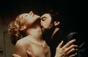 Carlito&rsquo;s Way Leidenschaftlich und skrupellos: Penelope Ann Miller als Gail, Al Pacino als Carlito  Copyright: SRF/Universal Pictures