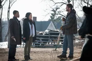 A pickpocket dies of anthrax poisoning, putting Holmes and Watson on the trail of the toxin source in order to prevent more deaths, on ELEMENTARY, Thursday, April 10 (10:01-11:00 PM, ET/PT) on the CBS Television Network  Pictured (L-R) Jon Michael Hill as Detective Marcus Bell, Lucy Liu as Joan Watson, and Garrett Dillahunt as Bart MacIntosh.
