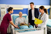 Von links: Ava Edemir (Rona Özkan), Christina Wiehle (Svetlana Belesova), Lennard Brock (Frédéric Brossier), Dr. Nadira Abbas (Yasmina Djaballah)