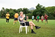 vorne: Thomas Rongen (Michael Fassbender)