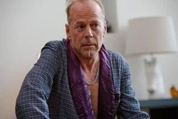 Mel  (Bruce Willis)