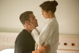 Ende gut, alles gut: Jack (Chris Pine, l.) und Cathy (Keira Knightley, r.) ...