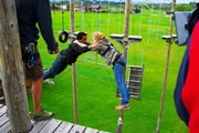 GRIPS Deutsch - Thema "Diktattraining" - Angstabbau und Partnertraining im Hochseilgarten im Chiemgau: Hautnahes Lernen im Klettergarten. GRIPS Deutsch - Thema "Diktattraining" - Angstabbau und Partnertraining im Hochseilgarten im Chiemgau: Hautnahes Lernen im Klettergarten.