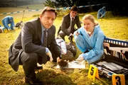 L-R: Inspector Barnaby (Neil Dudgeon), Sergeant Ben Jones (Jason Hughes) und Kate Wilding (Tamzin Malleson)