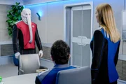 (v.li.) Patrick Warburton (Lt. Tharl), Seth MacFarlane (Capt. Ed Mercer), Adrianne Palicki (Cmdr. Kelly Grayson).