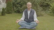 Dr. Jan Bellermann meditiert regelmäßig – das soll für Entspannung und Glückseligkeit sorgen. Dr. Jan Bellermann meditiert regelmäßig – das soll für Entspannung und Glückseligkeit sorgen.