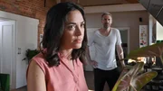 Jule (Mona Pirzad) und Aaron (Ben Braun) sind sich nicht einig.