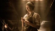 Caitriona Balfe (Claire Randall Fraser).