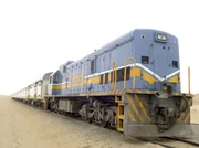 hr-fernsehen EISENBAHNROMANTIK Mit Namibias Luxuszug in den Norden des Landes Teil 2. Der Desert-Express in der W&uuml;stenlandschaft der Namib.