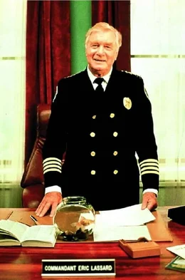 Commandant Lassard (George Gaynes)